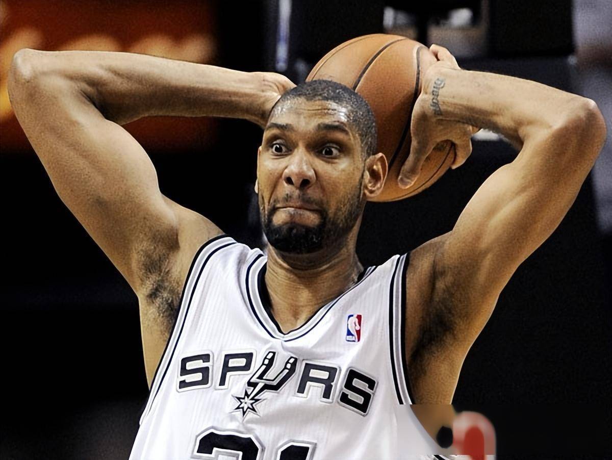 上轮下蛋导致丢球！官方：大阪钢巴门将一森纯拇指骨折（官方通报：大阪钢巴门将一森纯拇指骨折，上轮失误酿丢球）