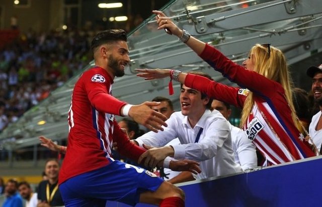 状态回暖！詹姆斯近两战场均24+11+7，投篮命中率61%（状态复苏！勒布朗近两场场均24分11篮板7助攻，投篮命中率61%）