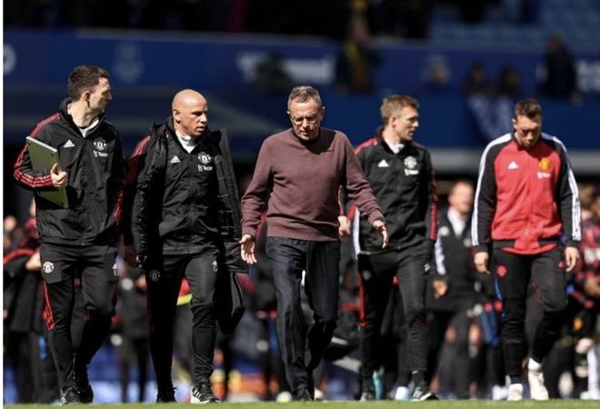 为何换下伊尔迪兹？斯帕莱蒂：奥蓬达身价可是有四、五千万欧（斯帕莱蒂解释换下伊尔迪兹：奥蓬达身价达四五千万欧）