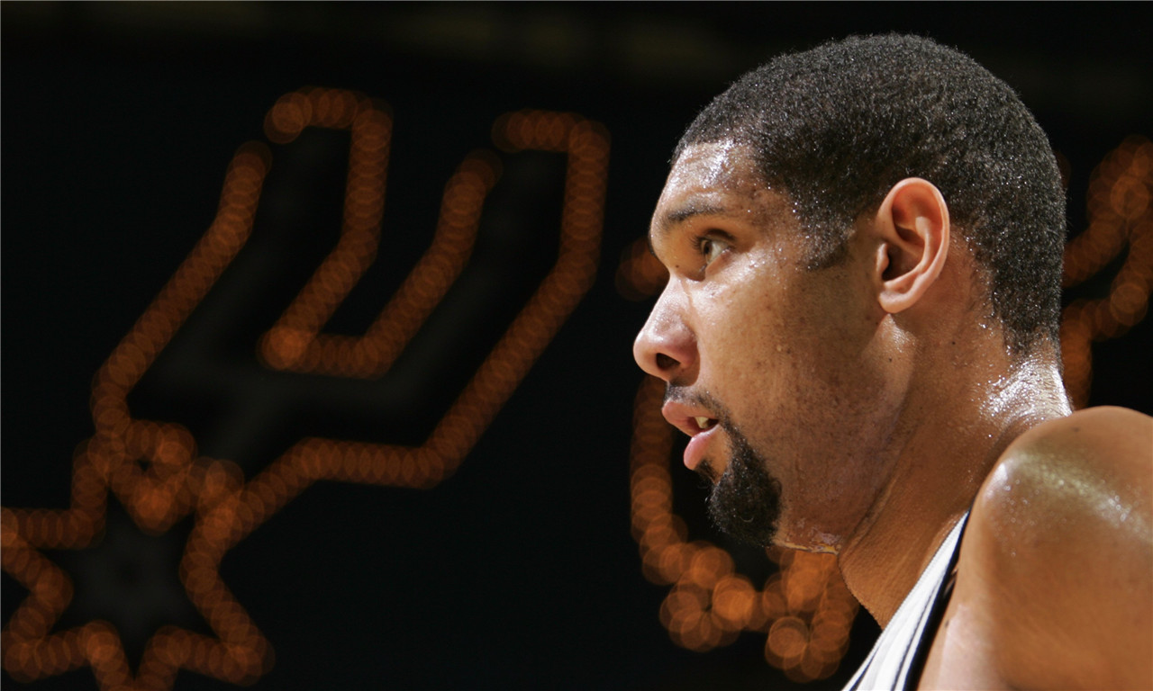 遗憾空砍！亚历山大22投14中贡献33分8助攻（高效难救主！亚历山大22投14中砍下33分8助仍憾负）