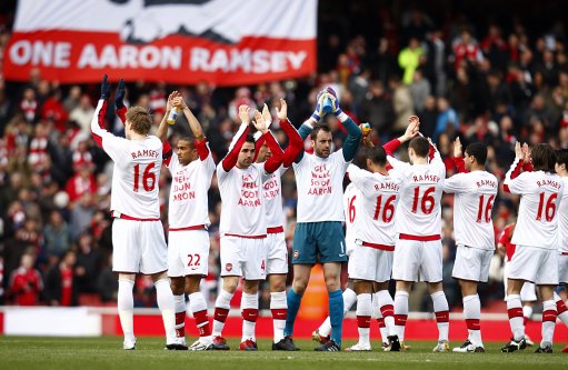 官方：恰尔汗奥卢手腕受伤退出土耳其大名单，不会出战西班牙（土耳其队官方：恰尔汗奥卢因手腕伤势退队，缺席对阵西班牙）